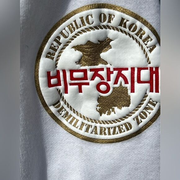 EUC Unirex Republic of Korea Demilitarized Zone Sweatshirt Size Medium - Picture 5 of 9